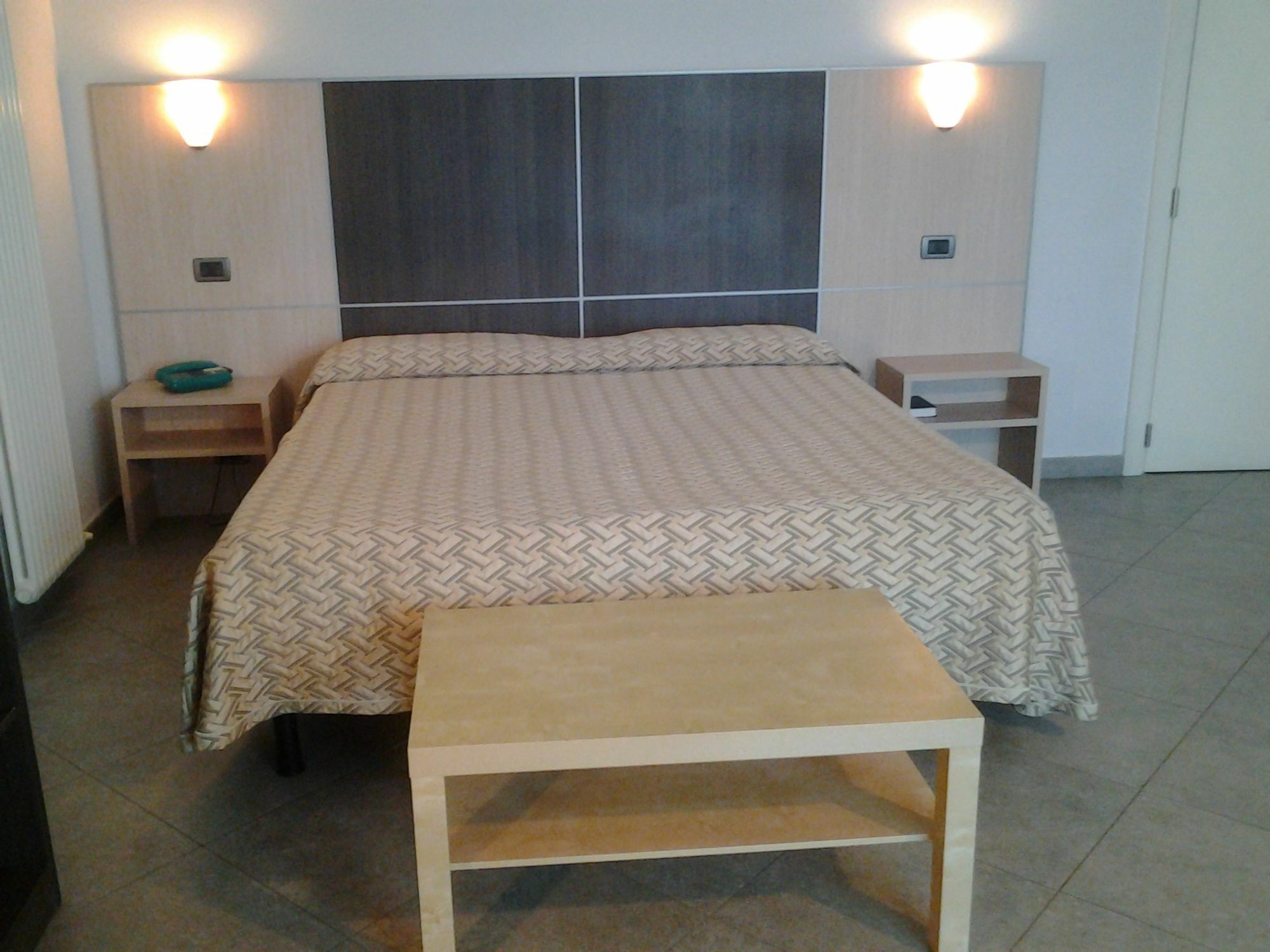 Hotel Lux Modena Luaran gambar