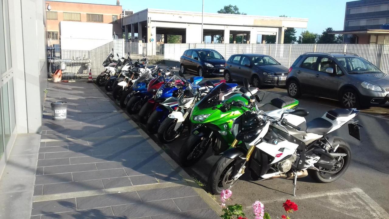 Hotel Lux Modena Luaran gambar