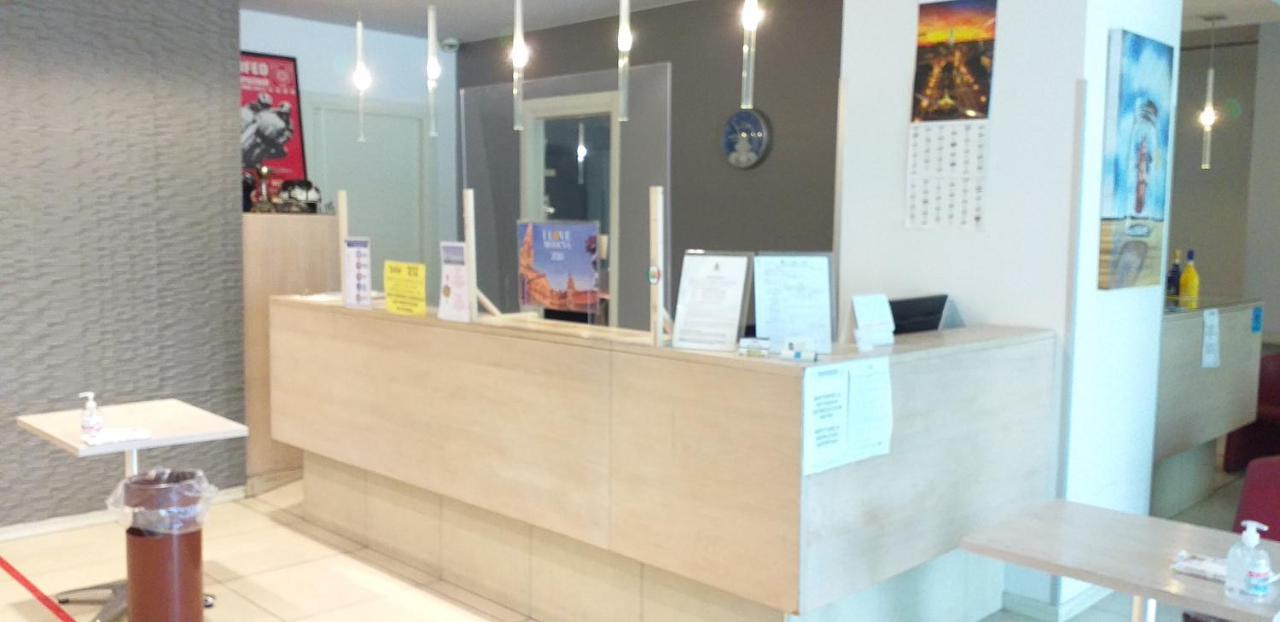 Hotel Lux Modena Luaran gambar
